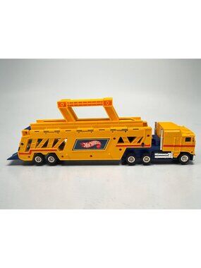Hot Wheels Car Carrier Truck Yellow & Blue With Detachable Trailer Vintage Matte